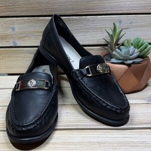 Anne Klein Maddie Black Loafers with Metal Hardware Size 9M